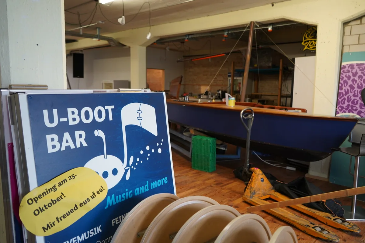 am 25. Oktober öffnet die U-Boot-Bar in Uster, noch muss viel getan werden